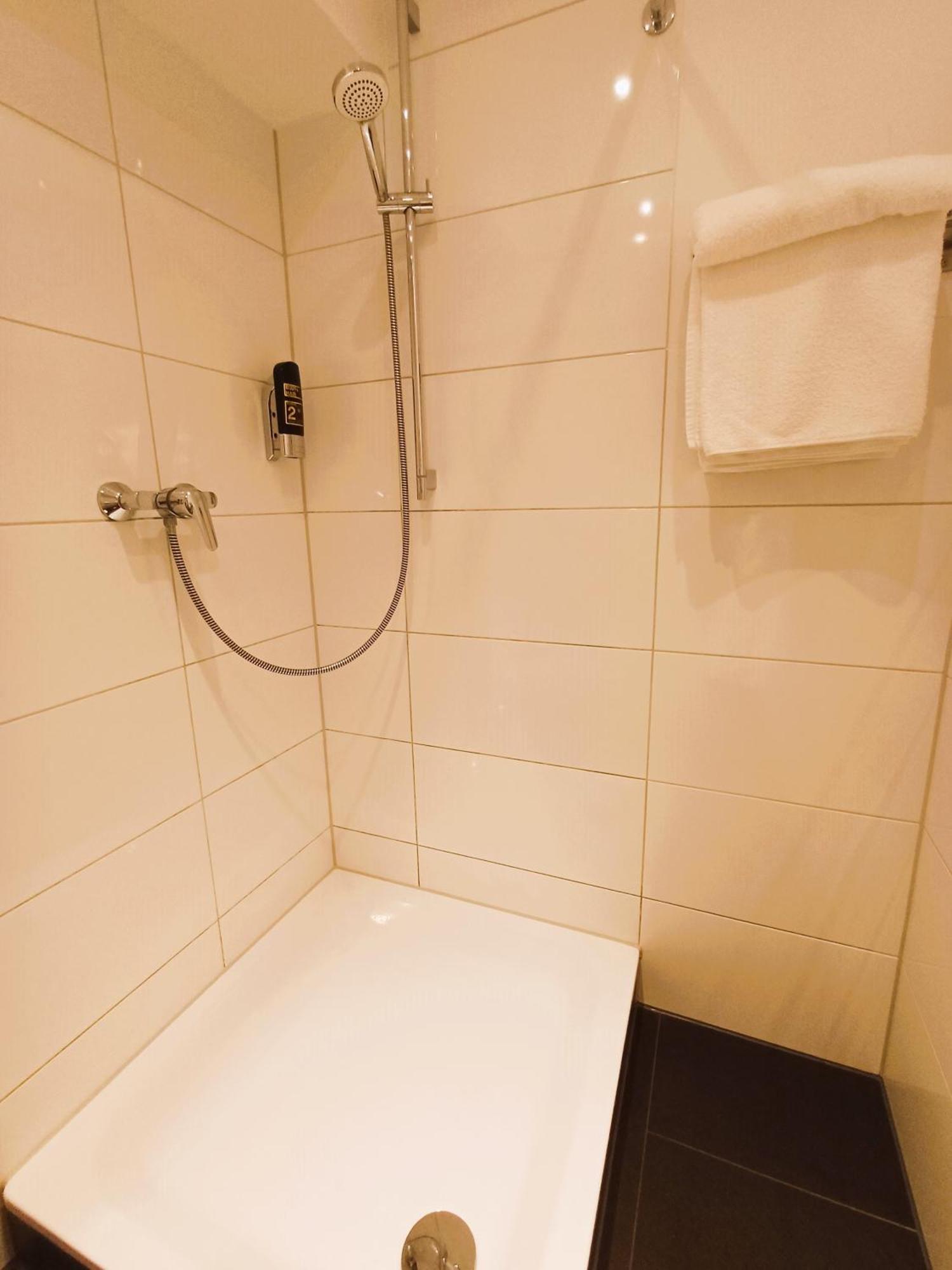 Hotel Ariana Köln Eksteriør billede