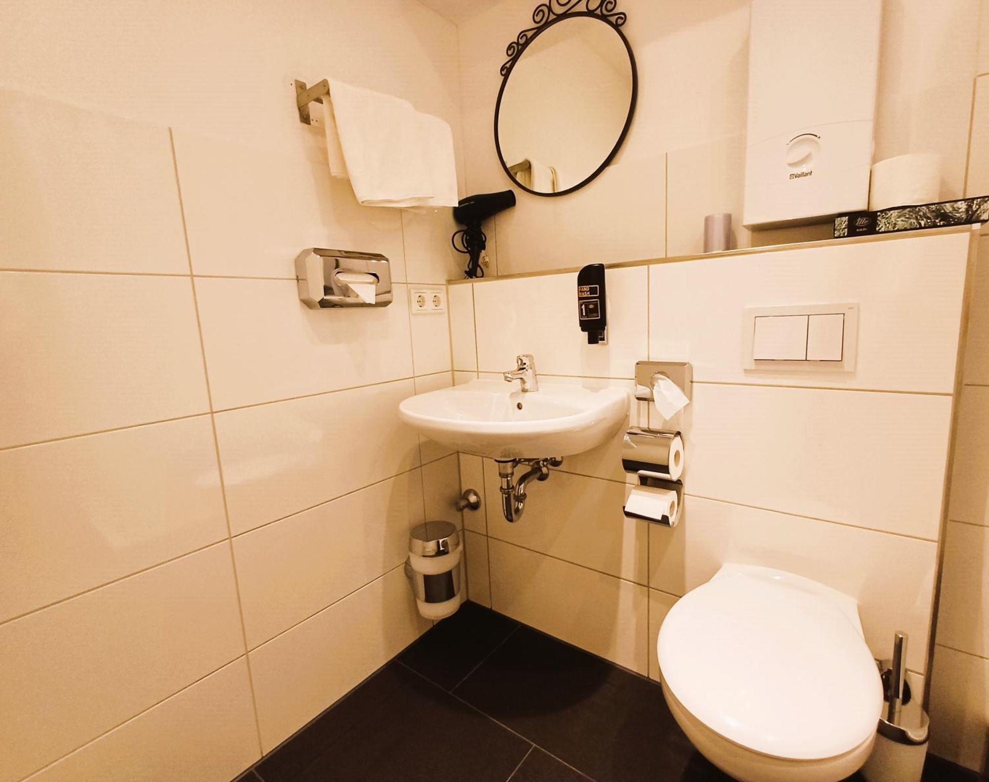 Hotel Ariana Köln Eksteriør billede