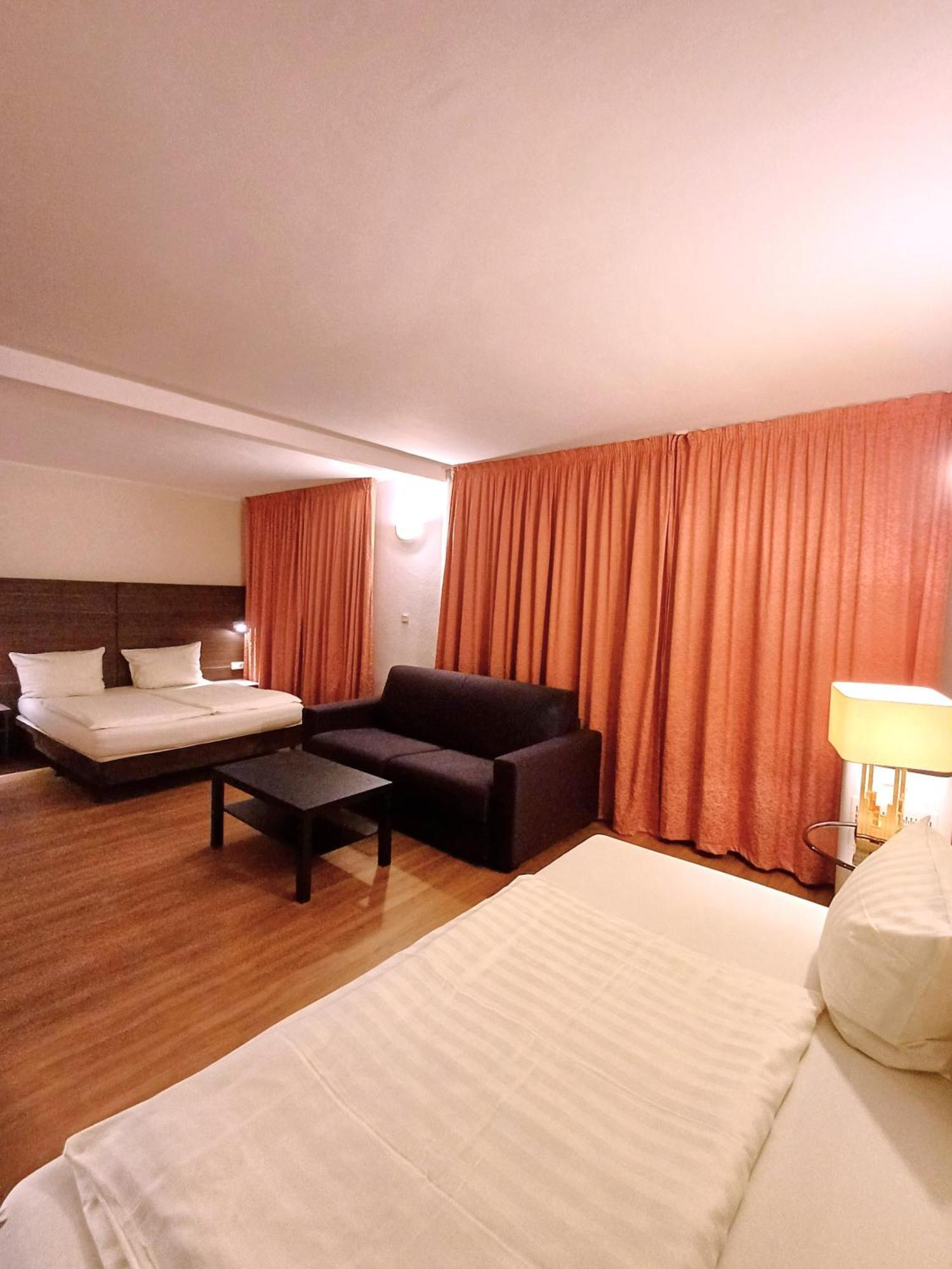 Hotel Ariana Köln Eksteriør billede